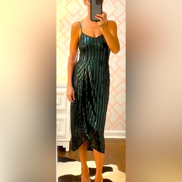 NWT, Nanette Lepore, Emerald Green, sequin cocktail dress, size 4 - Picture 2 of 6